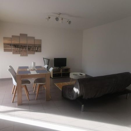 Appartement T2 Accessible Pmr Avec Terrasse Et Garage Onet-le-Château Eksteriør billede